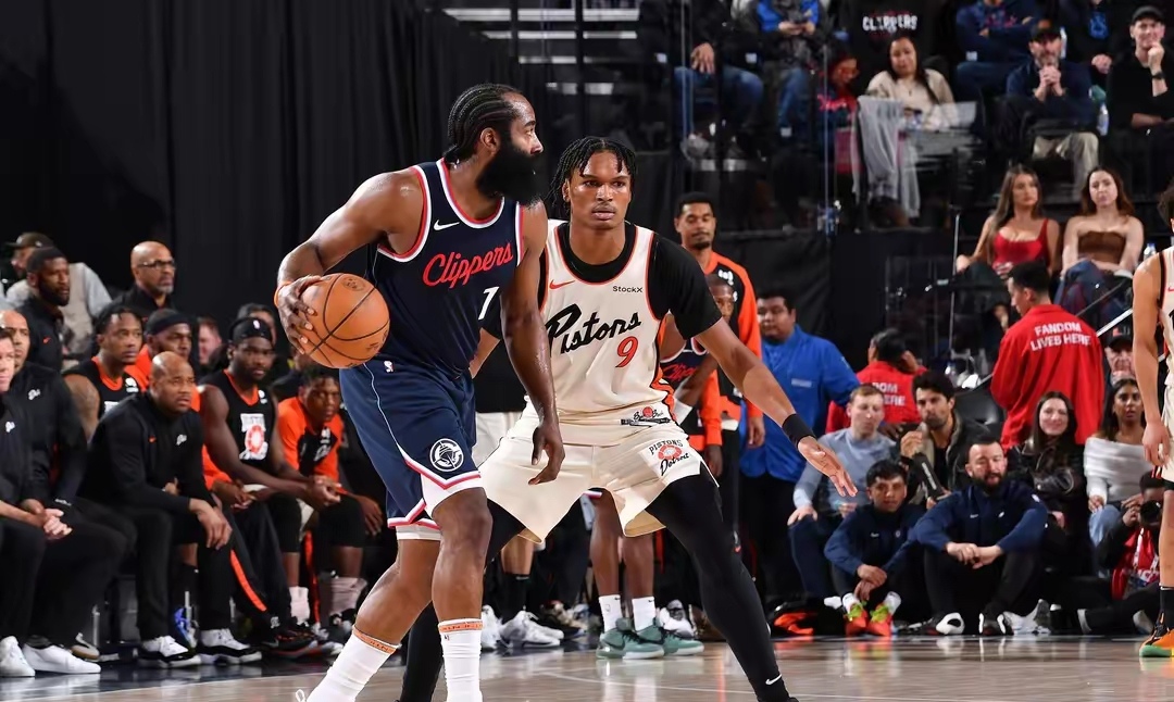 哈登在瑞士队比赛中突破纪录,大胜引发热议的是谁 哈登在瑞士队比赛中突破纪录,大胜引发热议的是谁