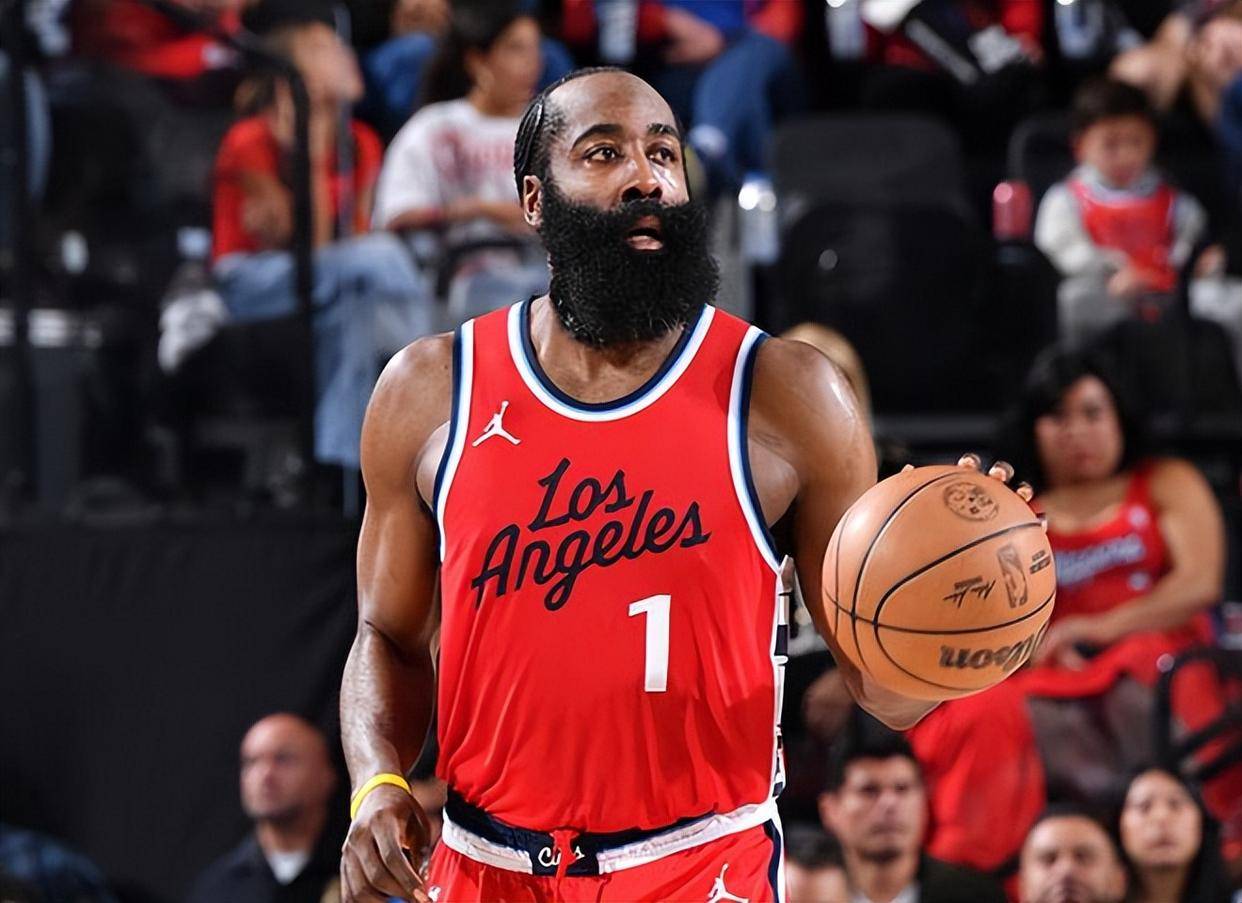 哈登在瑞士队比赛中突破纪录,大胜引发热议的是谁 哈登在瑞士队比赛中突破纪录,大胜引发热议的是谁